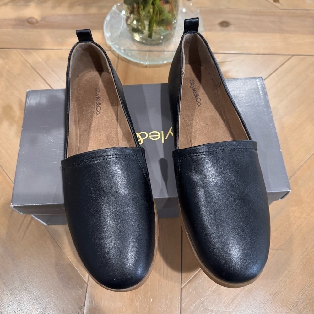 Style & Co. Womens Nolaa Faux Leather Slip-On Loafers - Picture 2 of 5